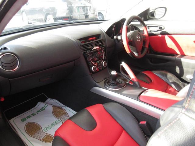 ＲＸ－８ タイプＳ　ワンオーナー　記録簿完備　修復歴無し　禁煙車　アドバンストキーＢＯＳＥサウンド　コンビレザーパワーシート　タイプＳ専用高出力エンジン＆サスペンション　１８インチアルミホイール　６速マニュアル（13枚目）