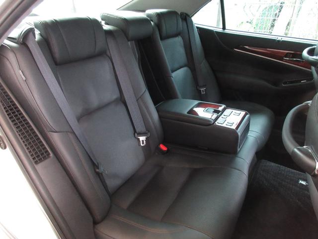 クラウンマジェスタ Fバージョン 最終型 セーフティセンス 黒革 メーカーOPナビTV 禁煙 フルセグ ミュージックサーバ ドライブレコーダー CD DVD再生 ミュージックプレイヤー接続可 バックカメラ パワーシート シートヒーター(22枚目)