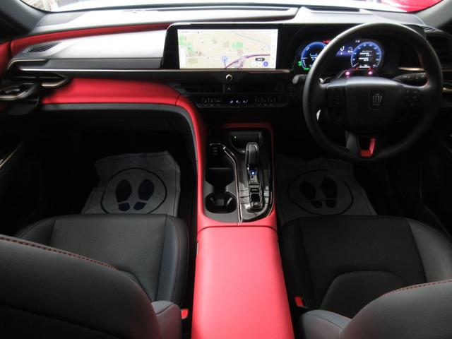 クラウンスポーツ RS E-Four 4WD モデリスタエアロ ガラスルーフ 黒革 PHEV フロントカメラ サイドカメラ バックカメラ 全周囲カメラ ミュージックプレイヤー接続可 革シート シートヒーター シートエアコン(9枚目)