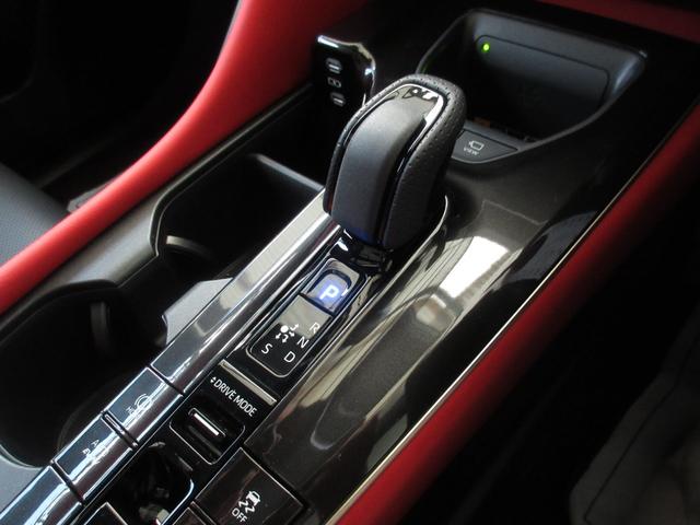 クラウンスポーツ RS E-Four 4WD モデリスタエアロ ガラスルーフ 黒革 PHEV フロントカメラ サイドカメラ バックカメラ 全周囲カメラ ミュージックプレイヤー接続可 革シート シートヒーター シートエアコン(13枚目)