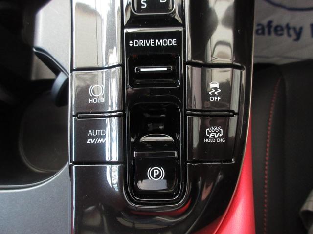 クラウンスポーツ RS E-Four 4WD モデリスタエアロ ガラスルーフ 黒革 PHEV フロントカメラ サイドカメラ バックカメラ 全周囲カメラ ミュージックプレイヤー接続可 革シート シートヒーター シートエアコン(18枚目)