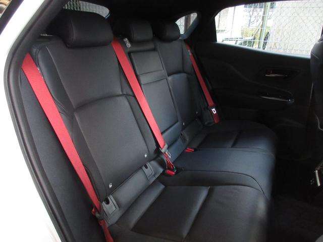 クラウンスポーツ RS E-Four 4WD モデリスタエアロ ガラスルーフ 黒革 PHEV フロントカメラ サイドカメラ バックカメラ 全周囲カメラ ミュージックプレイヤー接続可 革シート シートヒーター シートエアコン(26枚目)