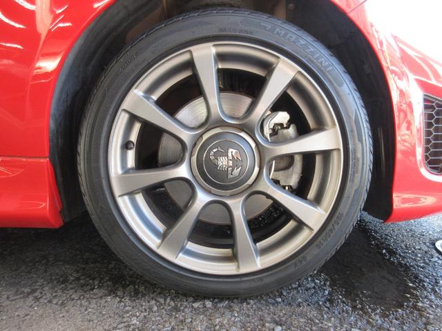 アバルト５９５ 　後期　５速ＭＴ　フルセグナビ　ドライブレコーダー　ミュージックサーバ　ＣＤ　ＤＶＤ再生　ミュージックプレイヤー接続可　ＨＩＤライト　ターボ　クリアランスソナー　禁煙車　ＡＷ　キーレスエントリー（8枚目）