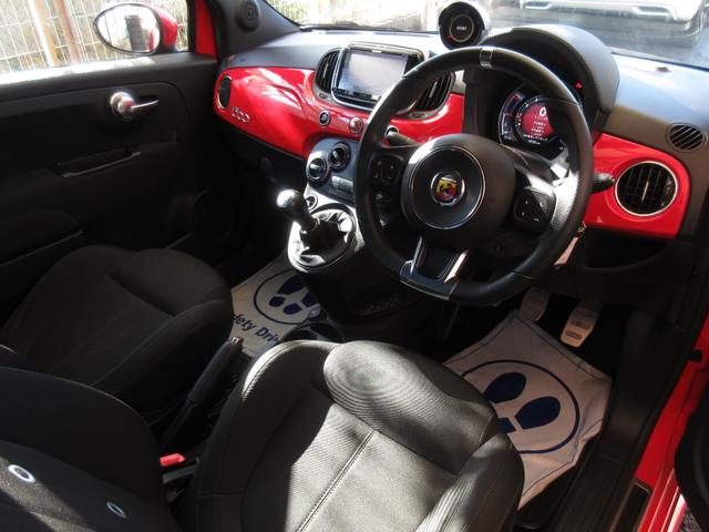 アバルト５９５ 　後期　５速ＭＴ　フルセグナビ　ドライブレコーダー　ミュージックサーバ　ＣＤ　ＤＶＤ再生　ミュージックプレイヤー接続可　ＨＩＤライト　ターボ　クリアランスソナー　禁煙車　ＡＷ　キーレスエントリー（21枚目）