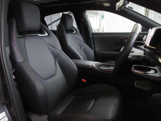 クラウンスポーツ ＲＳ　ザ　リミテッド－マットメタル　Ｅ－Ｆｏｕｒ　４ＷＤ　限定車　ワンオフ鍛造２２インチアルミホイール　マットメタル（7枚目）