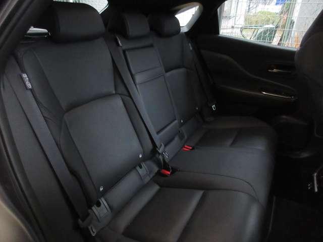 クラウンスポーツ ＲＳ　ザ　リミテッド－マットメタル　Ｅ－Ｆｏｕｒ　４ＷＤ　限定車　ワンオフ鍛造２２インチアルミホイール　マットメタル（10枚目）