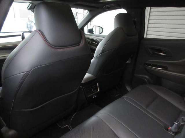 クラウンスポーツ ＲＳ　ザ　リミテッド－マットメタル　Ｅ－Ｆｏｕｒ　４ＷＤ　限定車　ワンオフ鍛造２２インチアルミホイール　マットメタル（13枚目）