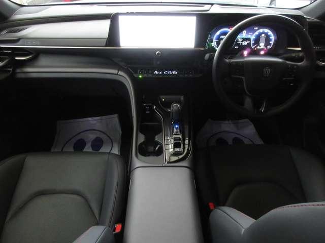 クラウンスポーツ ＲＳ　ザ　リミテッド－マットメタル　Ｅ－Ｆｏｕｒ　４ＷＤ　限定車　ワンオフ鍛造２２インチアルミホイール　マットメタル（15枚目）