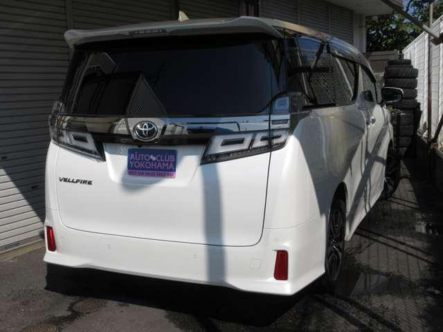 ヴェルファイア ２．５Ｚ　Ｇエディション　４ＷＤ　黒革エアーシート　１０型ナビＴＶ付き　１２．８型フリップダウンモニター　両側パワードア　ＬＥＤライト　オートライト　アルミホイール　パワーシート　コーナーセンサ　衝突被害軽減　車線逸脱警告（5枚目）