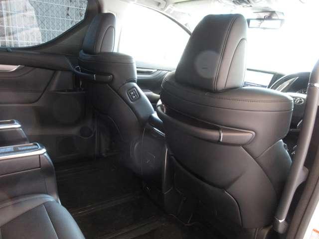 ヴェルファイア ２．５Ｚ　Ｇエディション　４ＷＤ　黒革エアーシート　１０型ナビＴＶ付き　１２．８型フリップダウンモニター　両側パワードア　ＬＥＤライト　オートライト　アルミホイール　パワーシート　コーナーセンサ　衝突被害軽減　車線逸脱警告（10枚目）