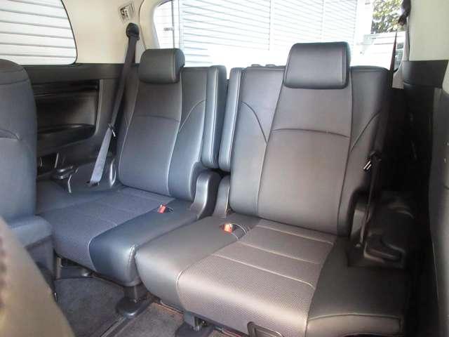 ヴェルファイア ２．５Ｚ　Ｇエディション　４ＷＤ　黒革エアーシート　１０型ナビＴＶ付き　１２．８型フリップダウンモニター　両側パワードア　ＬＥＤライト　オートライト　アルミホイール　パワーシート　コーナーセンサ　衝突被害軽減　車線逸脱警告（12枚目）