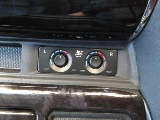 ヴェルファイア ２．５Ｚ　Ｇエディション　４ＷＤ　黒革エアーシート　１０型ナビＴＶ付き　１２．８型フリップダウンモニター　両側パワードア　ＬＥＤライト　オートライト　アルミホイール　パワーシート　コーナーセンサ　衝突被害軽減　車線逸脱警告（24枚目）