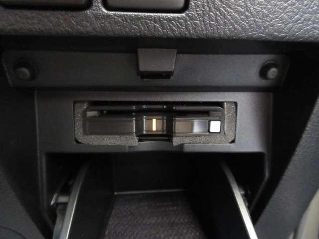 ヴェルファイア ２．５Ｚ　Ｇエディション　４ＷＤ　黒革エアーシート　１０型ナビＴＶ付き　１２．８型フリップダウンモニター　両側パワードア　ＬＥＤライト　オートライト　アルミホイール　パワーシート　コーナーセンサ　衝突被害軽減　車線逸脱警告（34枚目）