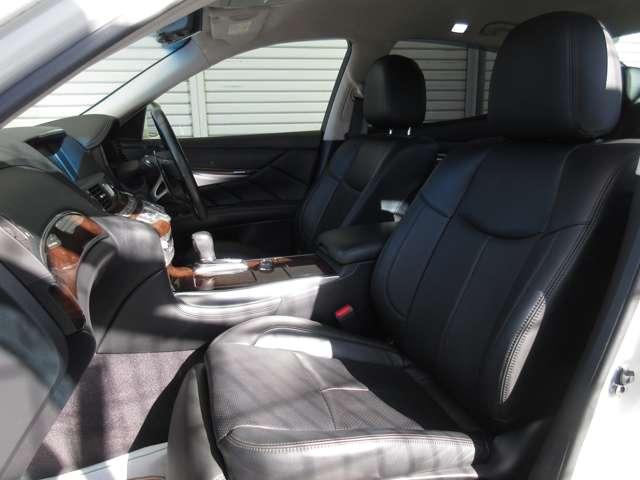 フーガ 370GT タイプS 黒革 専用バンパー&20アルミホイール&スポーツサスペンション 地デジTV 本革 ミュージックプレイヤー接続可 記録簿 盗難防止装置 クルーズコントロール パワーウィンドウ エアバッグ(10枚目)