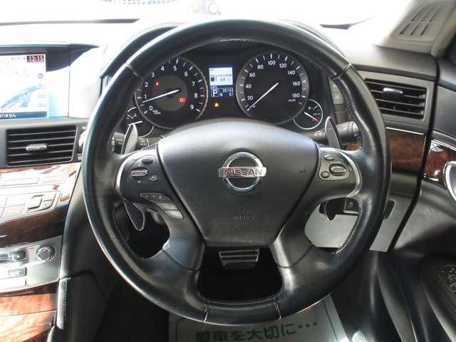 フーガ 370GT タイプS 黒革 専用バンパー&20アルミホイール&スポーツサスペンション 地デジTV 本革 ミュージックプレイヤー接続可 記録簿 盗難防止装置 クルーズコントロール パワーウィンドウ エアバッグ(15枚目)