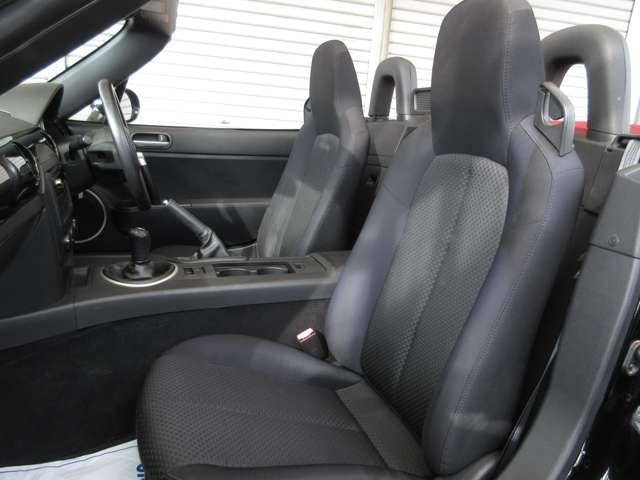 ロードスター ＲＳ　６速ＭＴ　ＨＩＤ　ワイン幌　ダブルエアバッグ　パワーステアリング　パワーウインドウ　エアコン　キーレス　アルミホイール（14枚目）