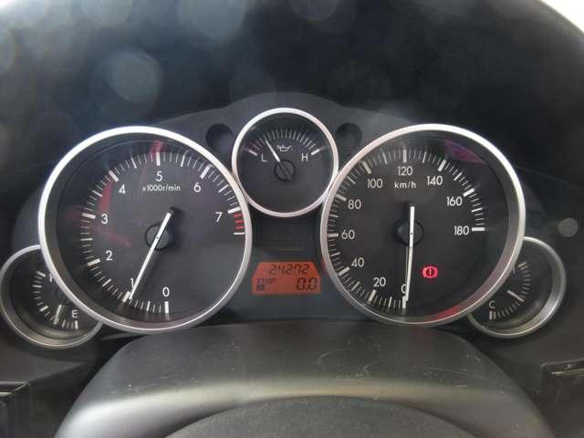 ロードスター ＲＳ　６速ＭＴ　ＨＩＤ　ワイン幌　ダブルエアバッグ　パワーステアリング　パワーウインドウ　エアコン　キーレス　アルミホイール（19枚目）