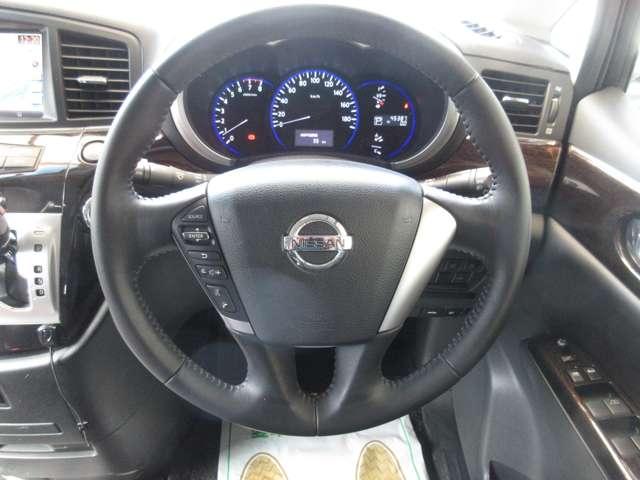 エルグランド ３５０ハイウェイスター　両側パワースライドドア　純正ナビＴＶ＆フリップダウンモニター　禁煙車　パワーウィンドウ　オートエアコン　キーレスエントリー　記録簿　３列シート　ＨＤＤナビ　バックモニター　両側自動スライドドア（16枚目）