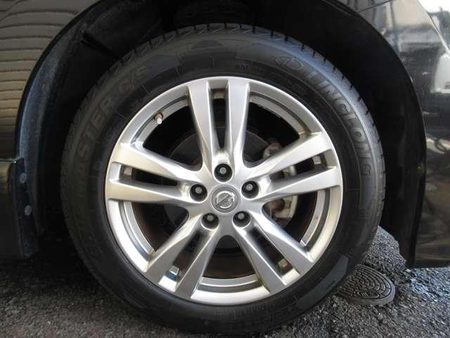 エルグランド ３５０ハイウェイスター　両側パワースライドドア　純正ナビＴＶ＆フリップダウンモニター　禁煙車　パワーウィンドウ　オートエアコン　キーレスエントリー　記録簿　３列シート　ＨＤＤナビ　バックモニター　両側自動スライドドア（30枚目）