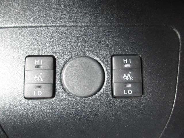 プリウスＰＨＶ Ｓ　メーカーオプションナビフルセグ　前後ドラレコ　シートヒーター　オートエアコン　バックカメラ　ＥＴＣ　盗難防止装置　カーテンエアバッグ　ＤＶＤ再生可能　記録簿有　スマートキー　アルミホイール　エアバッグ（22枚目）