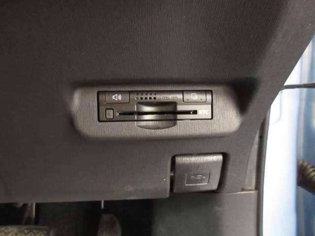 プリウスＰＨＶ Ｓ　メーカーオプションナビフルセグ　前後ドラレコ　シートヒーター　オートエアコン　バックカメラ　ＥＴＣ　盗難防止装置　カーテンエアバッグ　ＤＶＤ再生可能　記録簿有　スマートキー　アルミホイール　エアバッグ（29枚目）