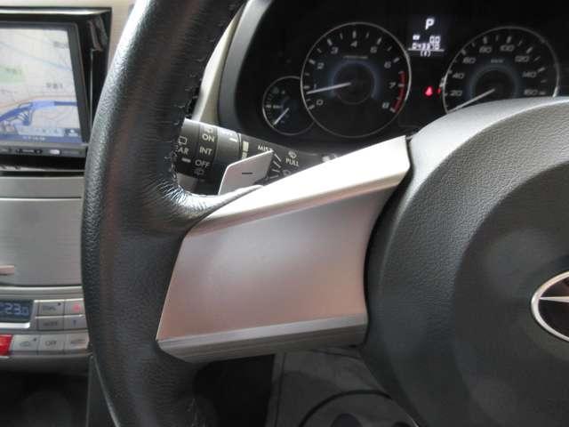 内外装につきましては、専任の熟練のスタッフが真心込めて丁寧に車内清掃、外装磨きを致します。ご納車までにしっかり綺麗にお仕上げ致します。ご安心下さい。