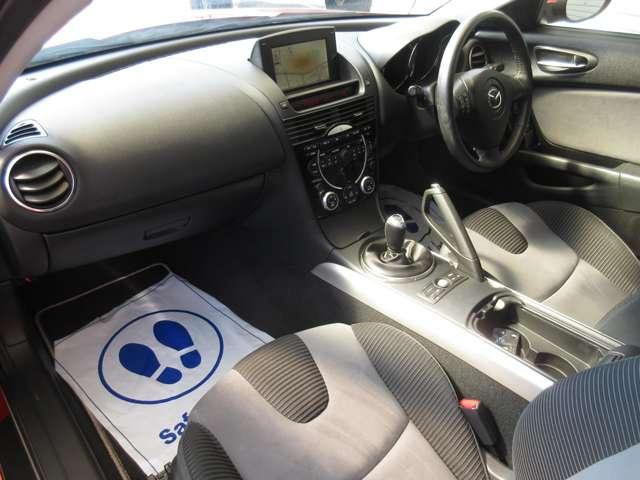 車検、鈑金、パーツの取付け等、格安にて承ります。（無料代車完備です）また代替えの際は、ナビやＥＴＣなどのパーツ類の移植等も致しますので、何なりとお申し付け下さい。