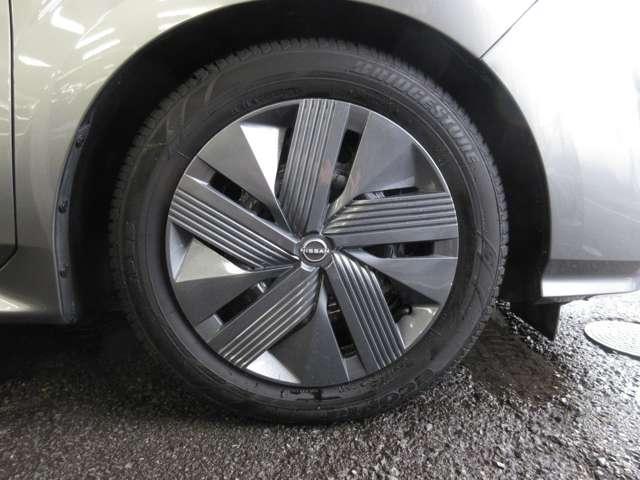 ノート Ｘ　プロパイロット　メーカーオプションナビＴＶ＆アラウンドビューモニター　地デジフルセグ　リアカメラ　衝突被害軽減ブレ－キ　前後センサー　全方位カメラ　横滑防止装置　ＥＴＣ付　インテリジェントキー（29枚目）