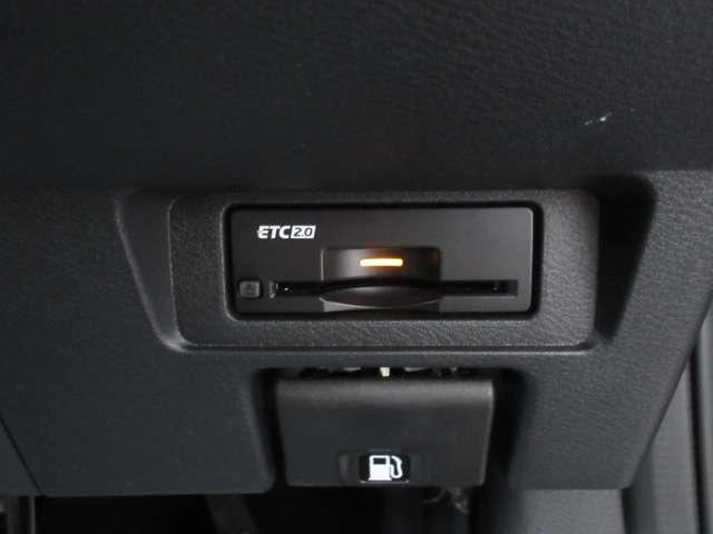 ノート Ｘ　プロパイロット　メーカーオプションナビＴＶ＆アラウンドビューモニター　地デジフルセグ　リアカメラ　衝突被害軽減ブレ－キ　前後センサー　全方位カメラ　横滑防止装置　ＥＴＣ付　インテリジェントキー（30枚目）