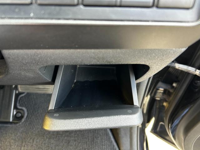 ステップワゴン スパーダS Z HDDナビパッケージ トップライトルーフ 両側パワースライドドア HDDナビ バックカメラ ETC 8人乗り 走行距離65600キロ(20枚目)