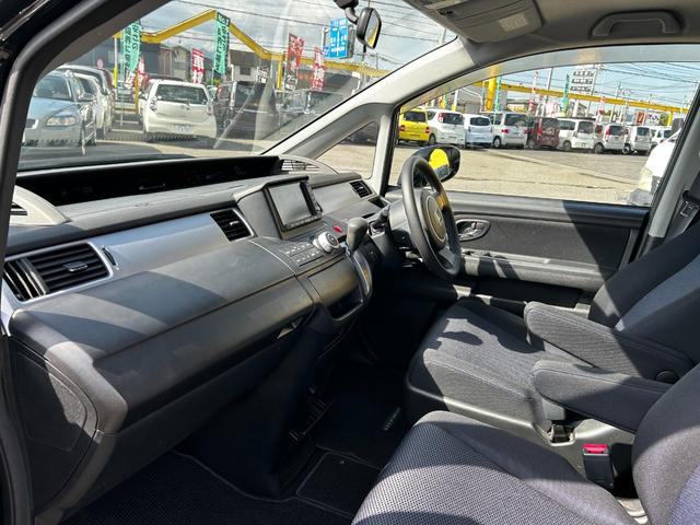 ステップワゴン スパーダS Z HDDナビパッケージ トップライトルーフ 両側パワースライドドア HDDナビ バックカメラ ETC 8人乗り 走行距離65600キロ(56枚目)