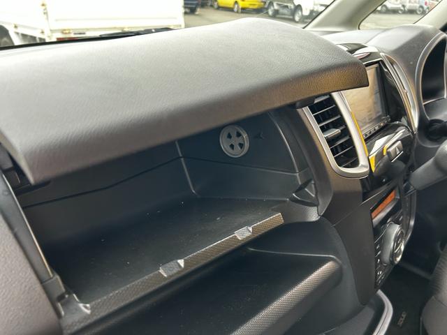 ソリオ Ｘ　走行距離３７３００キロ　フルエアロ　ナビ　ＴＶ　ＥＴＣ　バックカメラ　スマートキー　パワースライドドア　１年間・走行距離無制限・保証付き（46枚目）