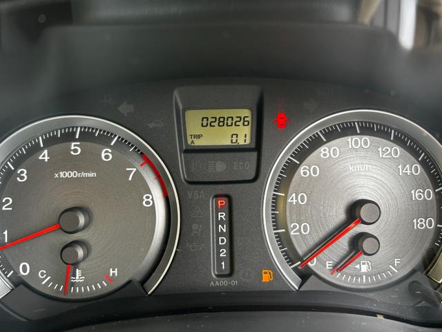 ストリーム X 走行距離28100キロ シートカバー ナビ TV ETC キーレス 7人乗り(17枚目)