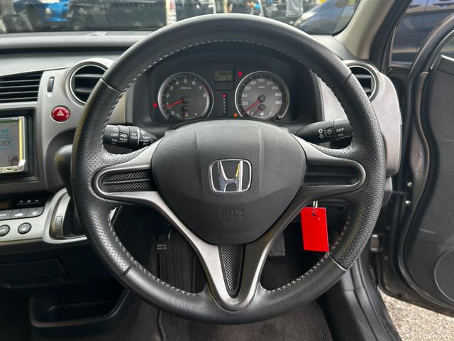 ストリーム X 走行距離28100キロ シートカバー ナビ TV ETC キーレス 7人乗り(18枚目)