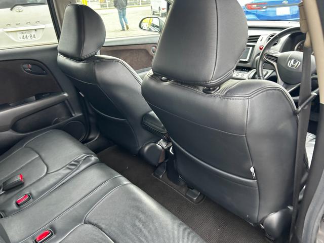 ストリーム X 走行距離28100キロ シートカバー ナビ TV ETC キーレス 7人乗り(27枚目)