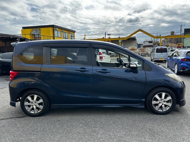 フリード Gi エアロ フルエアロ 両側パワースライドドア ナビ TV ETC バックカメラ 前後ドライブレコーダー ウィンカーミラー 7人乗り 走行距離58400キロ(7枚目)