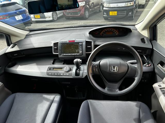 フリード Gi エアロ フルエアロ 両側パワースライドドア ナビ TV ETC バックカメラ 前後ドライブレコーダー ウィンカーミラー 7人乗り 走行距離58400キロ(30枚目)