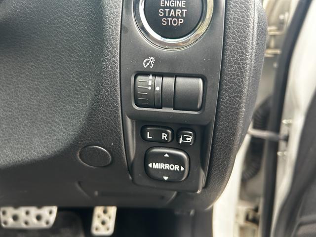 XV 1.5i 1.5i(5名) ナビ フルセグTV ETC Bluetooth バックカメラ フルエアロ スマートキー キャリア 記録簿 走行距離69600キロ(20枚目)