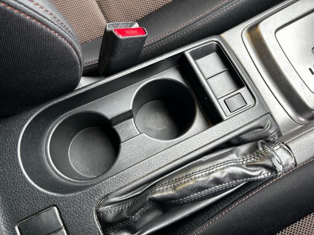 XV 1.5i 1.5i(5名) ナビ フルセグTV ETC Bluetooth バックカメラ フルエアロ スマートキー キャリア 記録簿 走行距離69600キロ(29枚目)