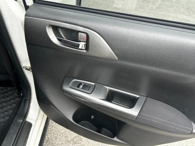 XV 1.5i 1.5i(5名) ナビ フルセグTV ETC Bluetooth バックカメラ フルエアロ スマートキー キャリア 記録簿 走行距離69600キロ(32枚目)