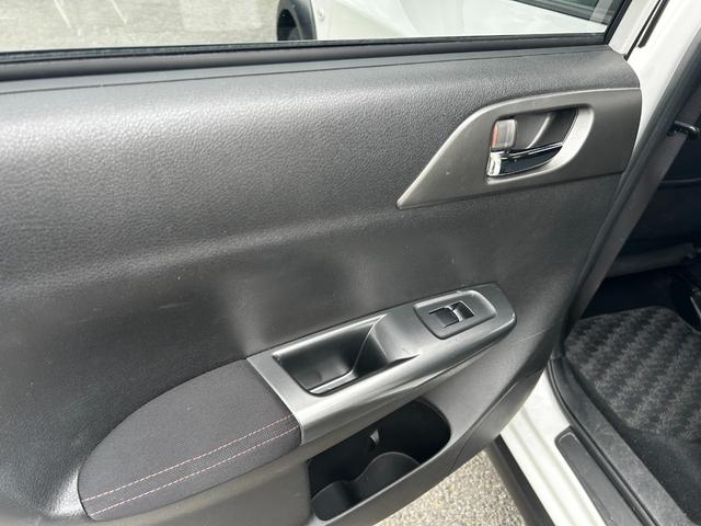 XV 1.5i 1.5i(5名) ナビ フルセグTV ETC Bluetooth バックカメラ フルエアロ スマートキー キャリア 記録簿 走行距離69600キロ(39枚目)