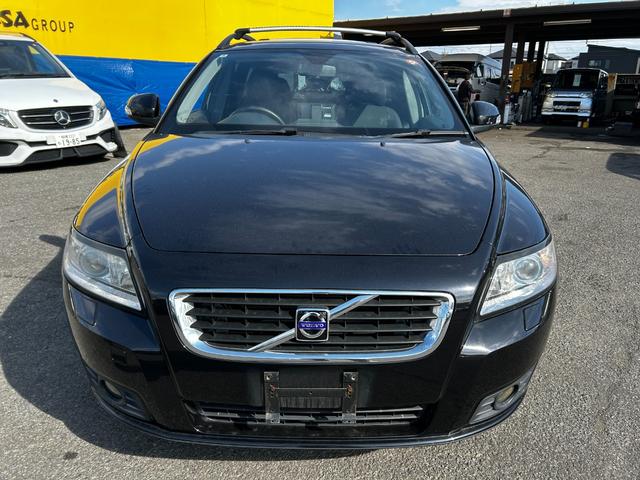 Ｖ５０ ２．０ｅアクティブ　ナビ　ＥＴＣ　バックカメラ　キーレス　走行距離４０８００キロ（12枚目）