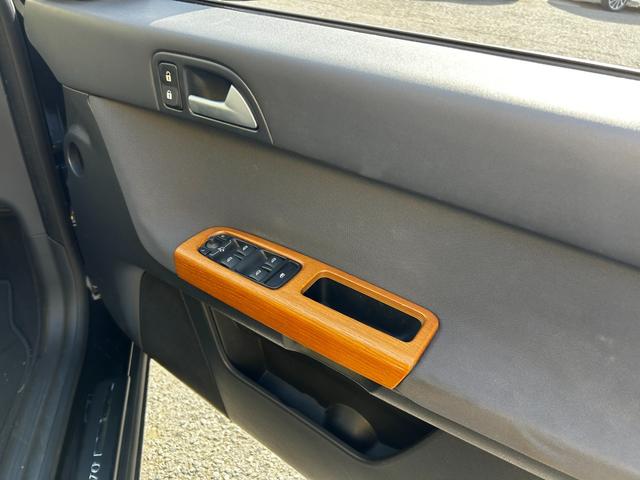 Ｖ５０ ２．０ｅアクティブ　ナビ　ＥＴＣ　バックカメラ　キーレス　走行距離４０８００キロ（15枚目）