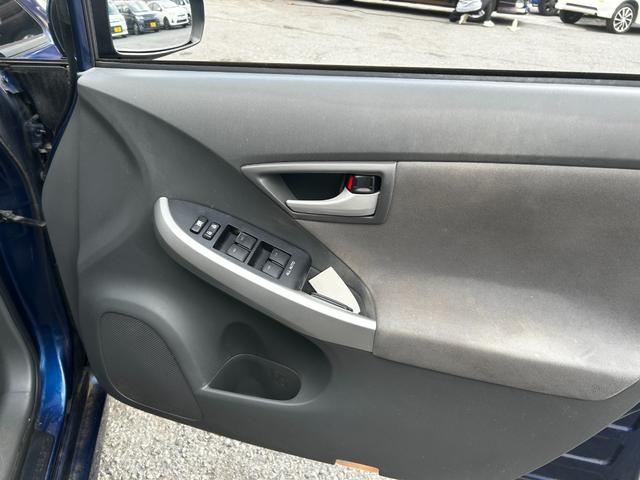 プリウス S HDDナビ ETC バックカメラ スマートキー 走行距離68000キロ(15枚目)