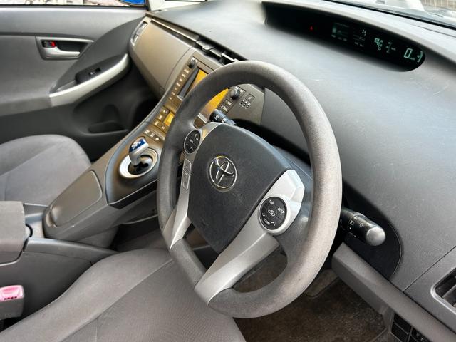 プリウス S HDDナビ ETC バックカメラ スマートキー 走行距離68000キロ(16枚目)