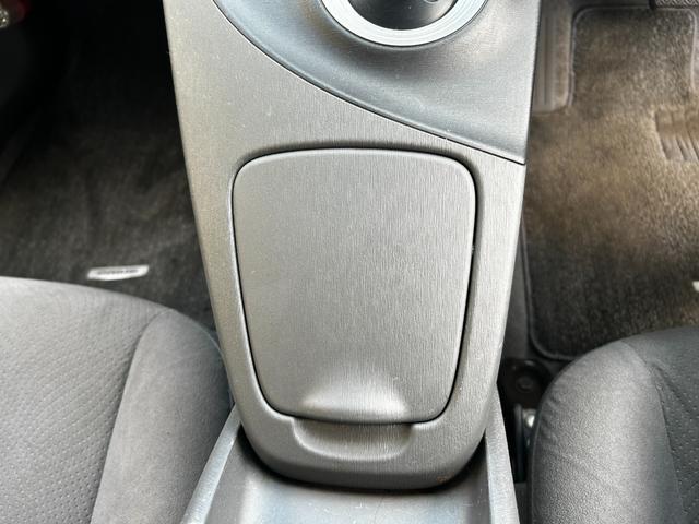 プリウス S HDDナビ ETC バックカメラ スマートキー 走行距離68000キロ(26枚目)