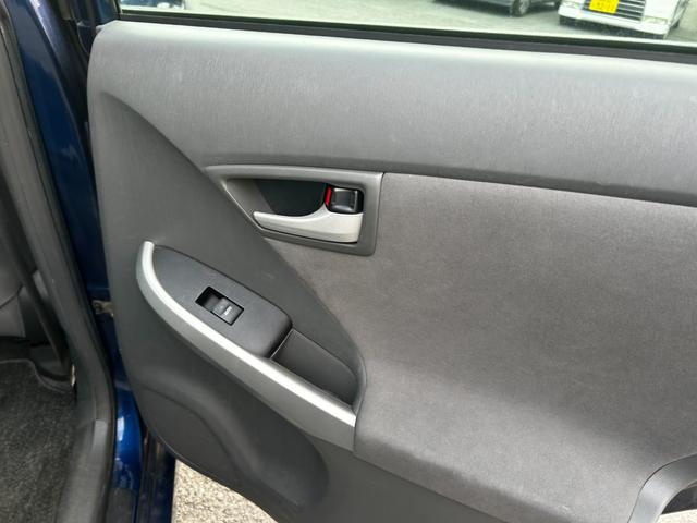 プリウス S HDDナビ ETC バックカメラ スマートキー 走行距離68000キロ(31枚目)