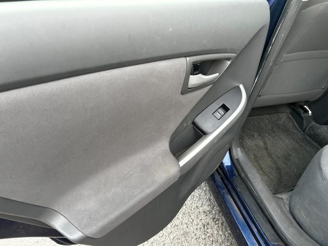 プリウス S HDDナビ ETC バックカメラ スマートキー 走行距離68000キロ(37枚目)