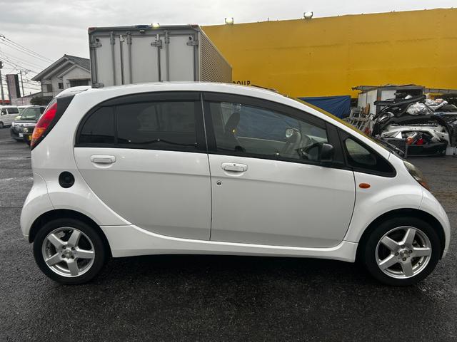 アイ Ｍ　ターボ　ＨＤＤナビ　フルセグＴＶ　社外アルミ　スマートキー　走行距離６３４００キロ（6枚目）