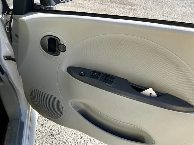 アイ Ｍ　ターボ　ＨＤＤナビ　フルセグＴＶ　社外アルミ　スマートキー　走行距離６３４００キロ（13枚目）